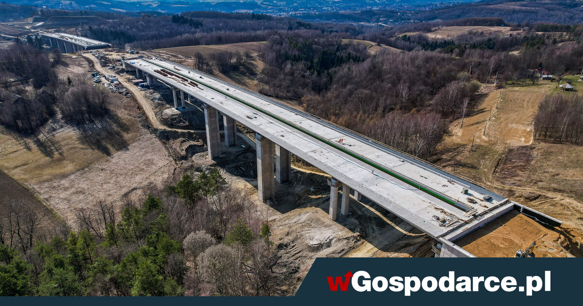 Via Carpatia łapie duży poślizg