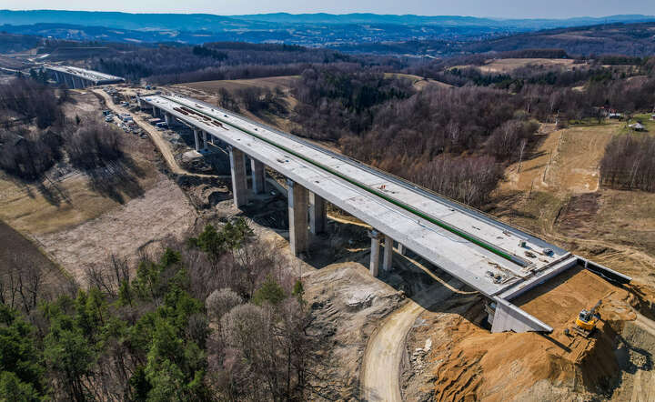 Fragment budowanej estakady na budowie S19 na odcinku Babica - Jawornik  / autor: materiały prasowe GDDKiA / X @GDDKiA_Rzeszow