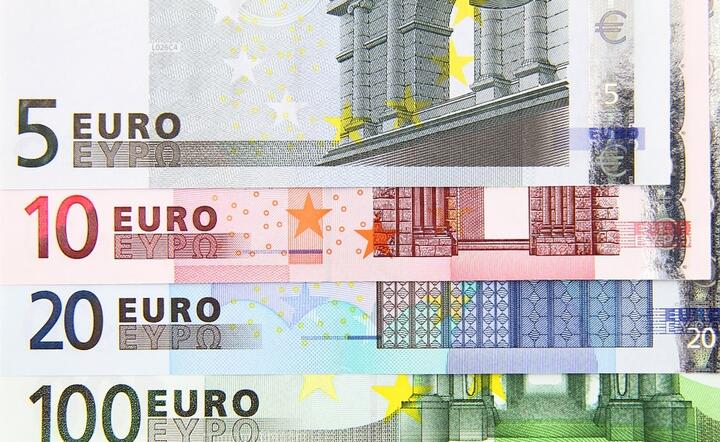 Z pomocą silniejszego EUR/USD (czyt. słabszego dolara) w kierunku 1,21 umocniły się waluty Europy Środkowo-Wschodniej. EUR/PLN spadł pod 4,55 / autor: Pixabay