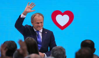 Donald Tusk wchłania „plankton” i zmienia szyld