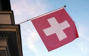 Szwajcarzy zagłosują nad ograniczeniem liczby ludności / autor: Fratria