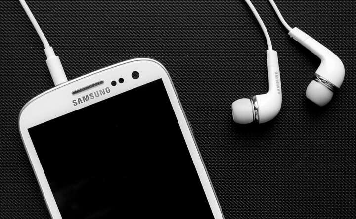 UOKiK: sposób prezentacji opinii przez Samsung Electronics Polska może wprowadzać konsumentów w błąd / autor: Pixabay