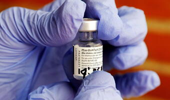 Włochy: Lekarka omyłkowo dostała sześć dawek szczepionki
