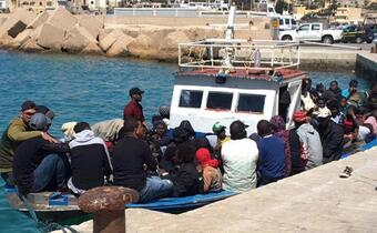 Nielegalni imigranci płyną wpław do hiszpańskich wybrzeży!