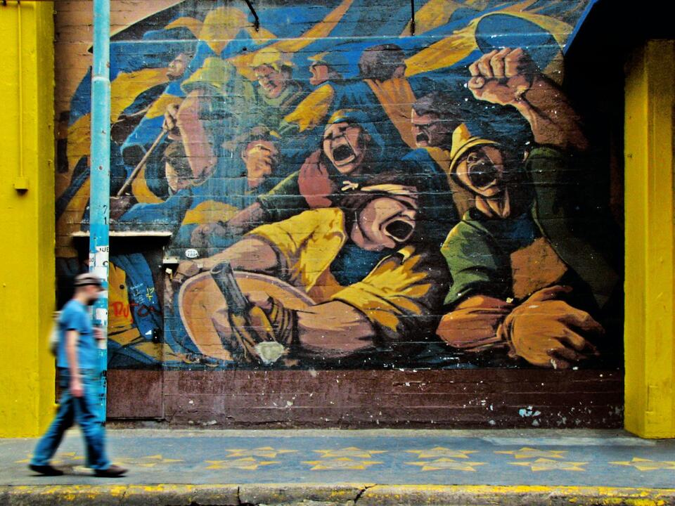 Spokój contra zamieszki / autor: Eduardo Sánchez / unplash