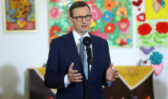 Premier: Samorządy otrzymały 500 mln zł na pomoc uchodźcom