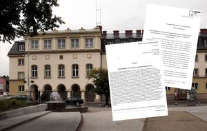 Starostwo Powiatowe w Jaśle. i zawiadomienia do wojewody podkarpackiego oraz prokuratury.  / autor: Pitak/CC BY-SA 4.0 Attribution-ShareAlike 4.0 International Deed