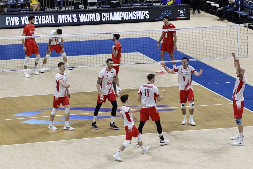 Polska reprezentacja w siatkówkę mężczyzn / autor: PAP/EPA
