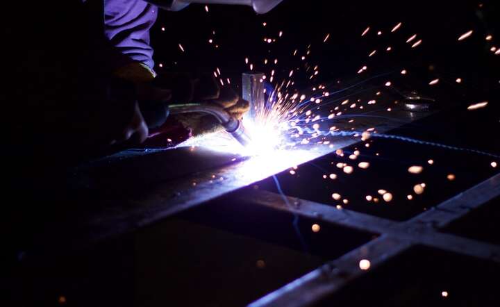 Wskaźniki koniunktury w przemyśl gwałtownie spadły w lutym / autor: Pixabay