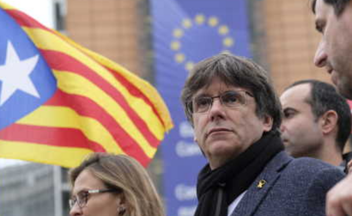 Były premier Katalonii wybiera belgijski areszt