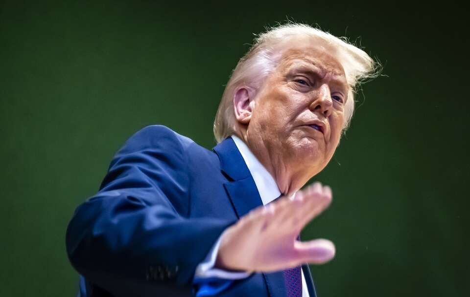 Prezydent Donald Trump powiedział, że USA zdobędą suwerenność nad terytorium Grenlandii, gdzie znajdują się bazy. / autor:  EPA/LAURENT GILLIERON Dostawca: PAP/EPA.