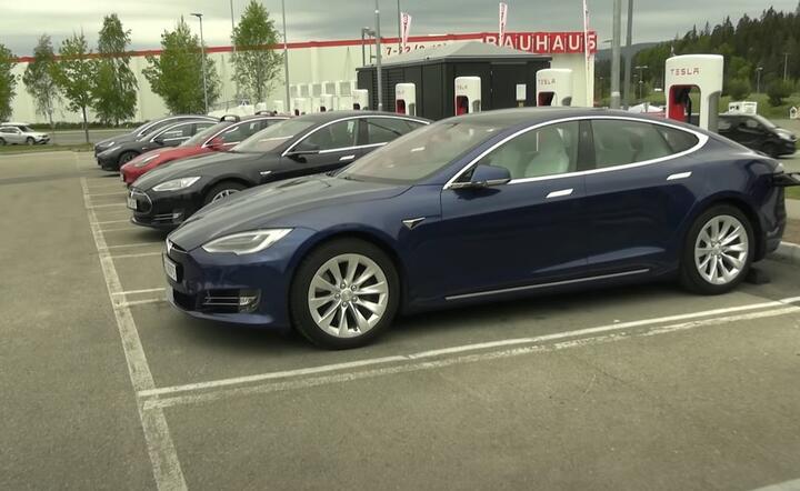 Tesla Model S / autor: YouTube/Bjørn Nyland