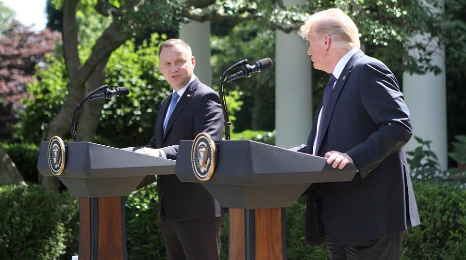 Prezydent Polski Andrzej Duda z prezydentem Stanów Zjednoczonych Donaldem Trumpem / autor: Fratria