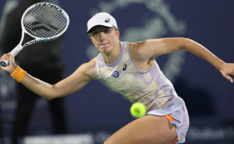 WTA w Dubaju - pewny awans Świątek do 1/8 finału