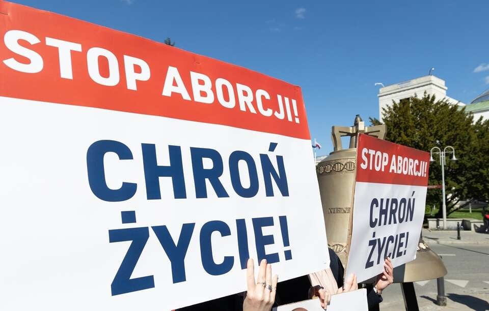 Rośnie liczba przeciwników "aborcji na życzenie"