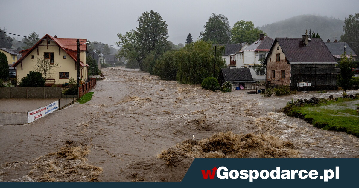 Fala powodzi przetacza się przez Europę [ZDJĘCIA]
