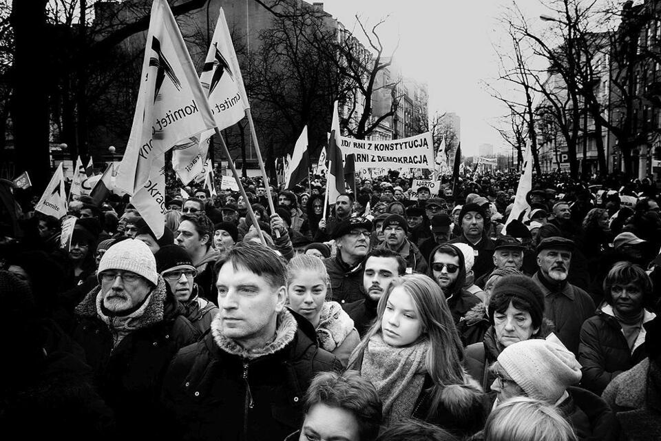 Tomasz Lis na demonstracji KOD 13 grudnia 2015 roku w Warszawie / autor: wPolityce.pl