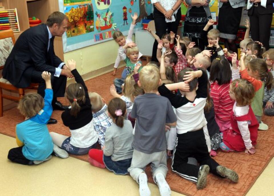 Czy dobro dzieci jest dla obecnej władzy ważne? . PAP