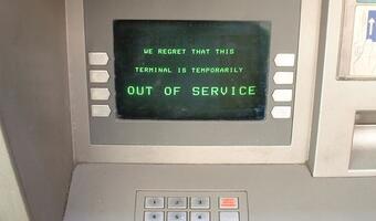 Cypryjczycy czyszczą bankomaty z gotówki