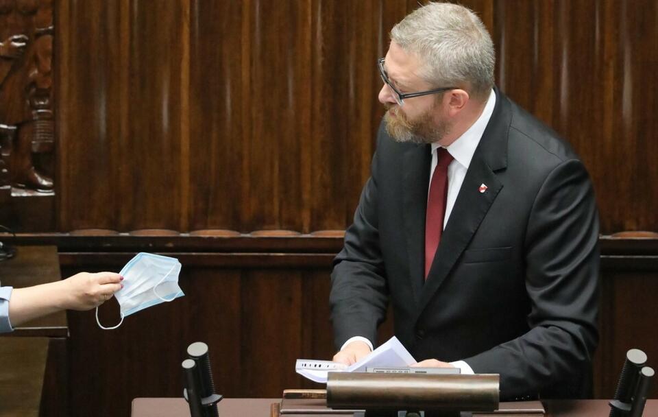 Grzegorz Braun podczas obrad Sejmu / autor: PAP/Paweł Supernak
