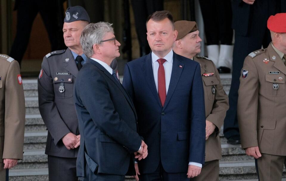 Minister obrony narodowej Mariusz Błaszczak oraz szef BBN Paweł Soloch  / autor: PAP/Mateusz Marek