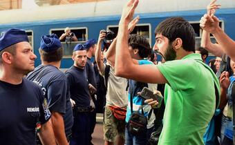 Czarnecki o szantażu UE: Nie ulegniemy w sprawie przymusowej relokacji uchodźców