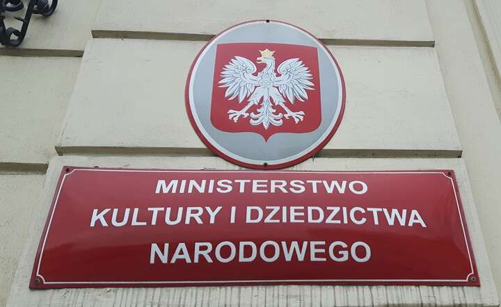 Czy rząd Tuska zlikwiduje Departament Restytucji Dóbr Kultury w MKiDN?  / autor: Fratria