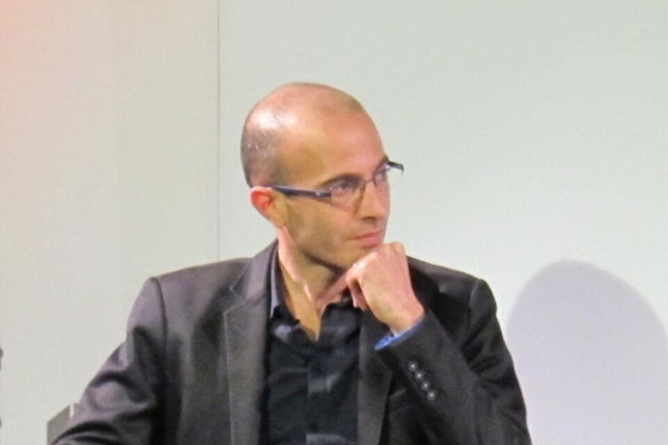 autor: WikimediaCommons/https://commons.wikimedia.org/wiki/File:Yuval_Noah_Harari.jpg