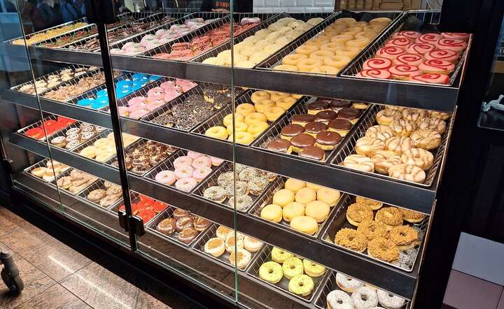 Rosną koszty składników słodyczy, których nie wyrównują niskie ceny cukru / autor: Fratria / MK