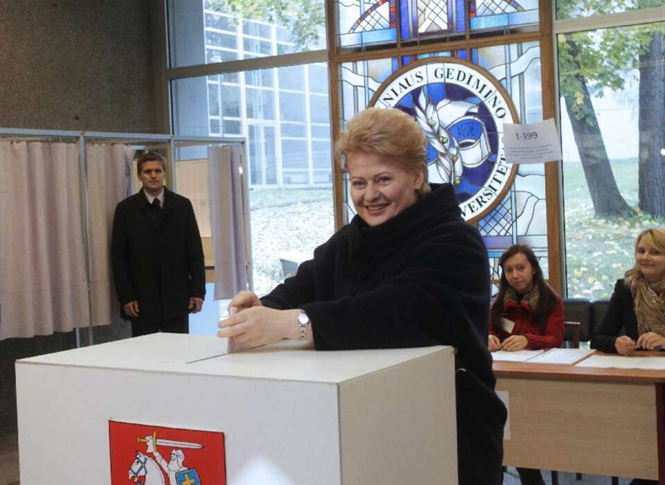 Głosuje prezydent Litwy Dalia Grybauskaite, PAP/EPA