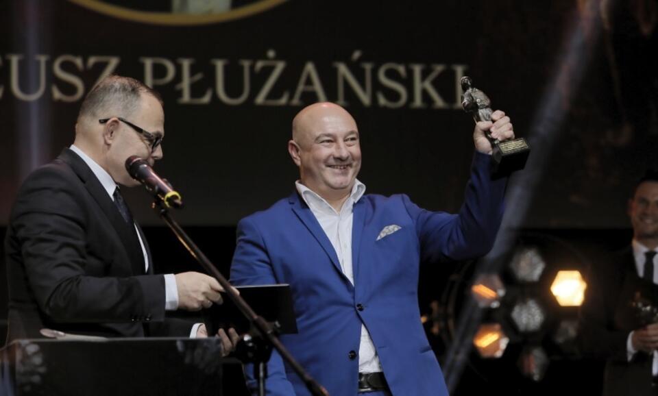 Tadeusz Płużański z nagrodą  / autor: 	PAP/Leszek Szymański