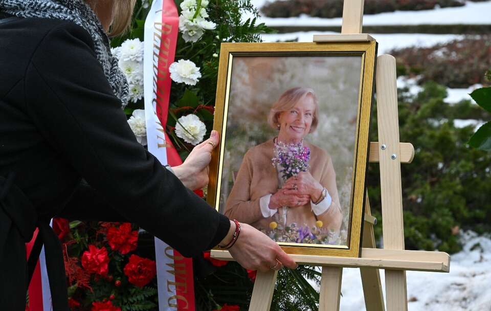 Uroczystości pogrzebowe aktorki Bożeny Dykiel, 25 bm. na Powązkach Wojskowych w Warszawie / autor: PAP/Radek Pietruszka