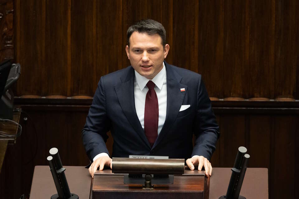Sławomir Mentzen z Konfederacji podczas przemówienia z mównicy sejmowej / autor: Fratria