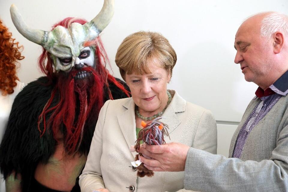 Kanclerz Merkel podczas spotkania z aktorami jednego z niemieckich teatrów (Uckermaerkische Buehne Schwedt theater), PAP/EPA