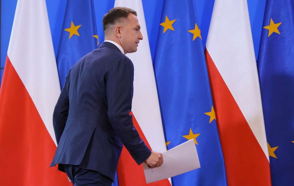 Demagog przyłapał Szłapkę na kłamstwie