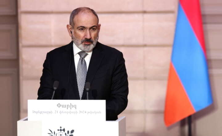 Armeński premier Nikol Paszynian / autor: PAP/ EPA/STEPHANIE LECOCQ 