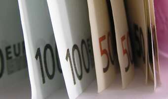 Euro zaczyna rok od osłabienia