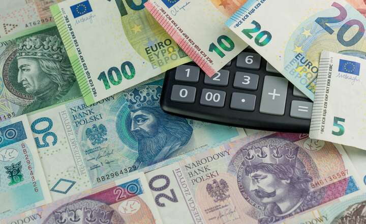 Dziś rano euro kosztowało prawie 4,27 zł. / autor: Andrzej Skwarczyński/Fratria