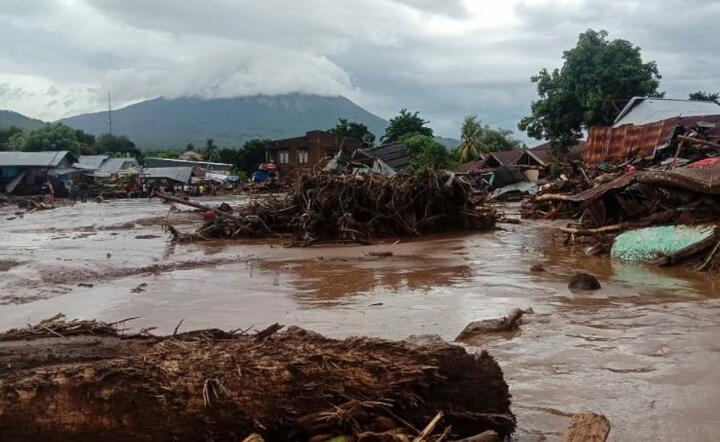 Powódź w Indonezji  / autor: PAP