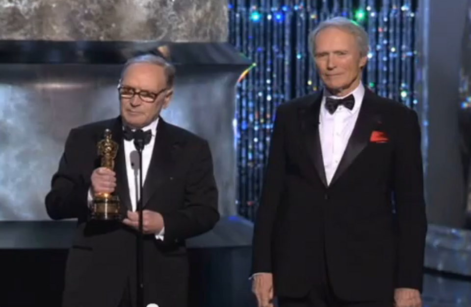Ennio Morricone i Clint Eastwood. screenshot youtube