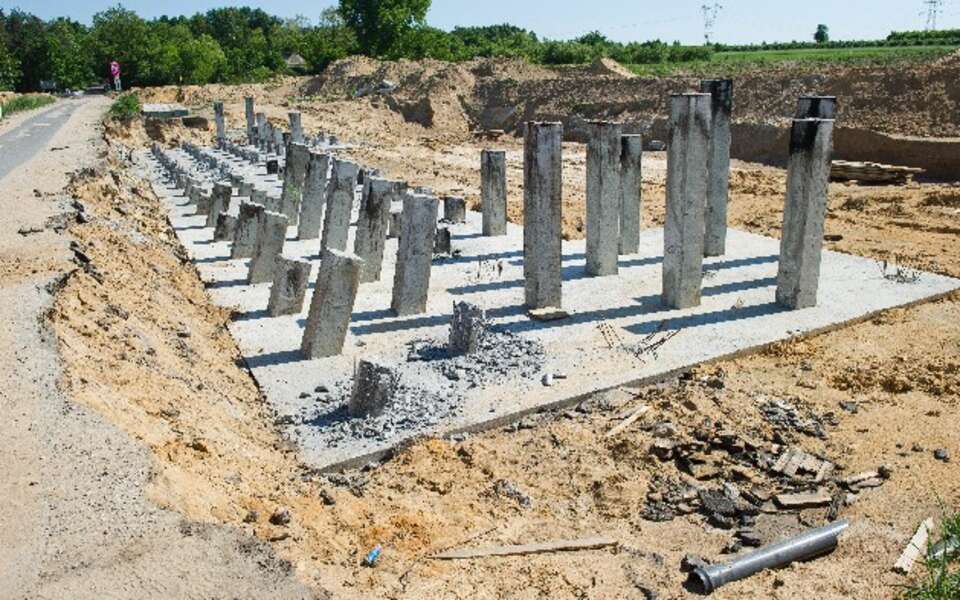 Porzucona przez Chińczków autostrada A2
