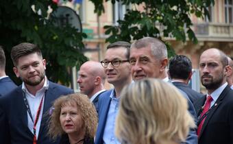 Premier Morawiecki w Czechach o gospodarce i UE