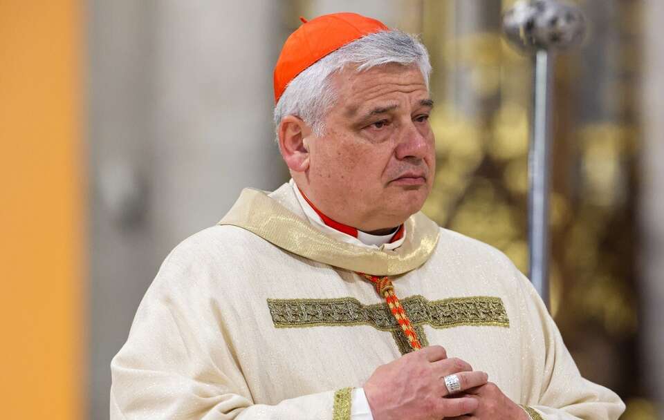 Metropolita łódzki kard. Konrad Krajewski na ingresie do Bazyliki Archikatedralnej św. Stanisława Kostki w Łodzi,  / autor: PAP/Marian Zubrzycki