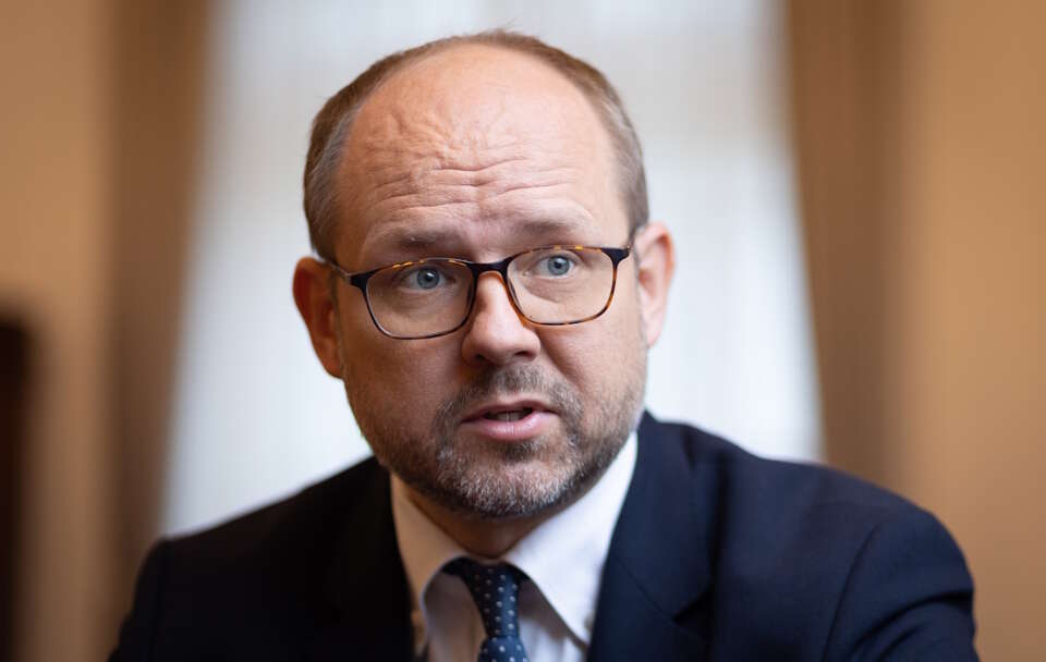 Przydacz: Sikorski wysyła swoich dublerów, bo ambasadorowie są