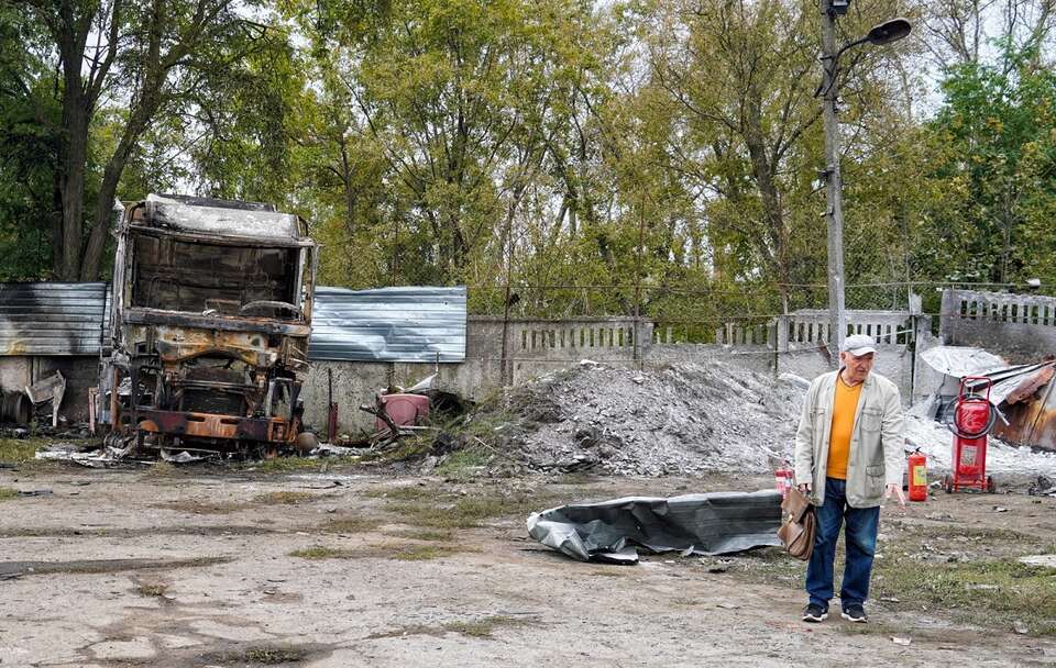 Zniszczenia po ataku rosyjskich dronów w Odessie / autor: PAP/Alena Solomonova