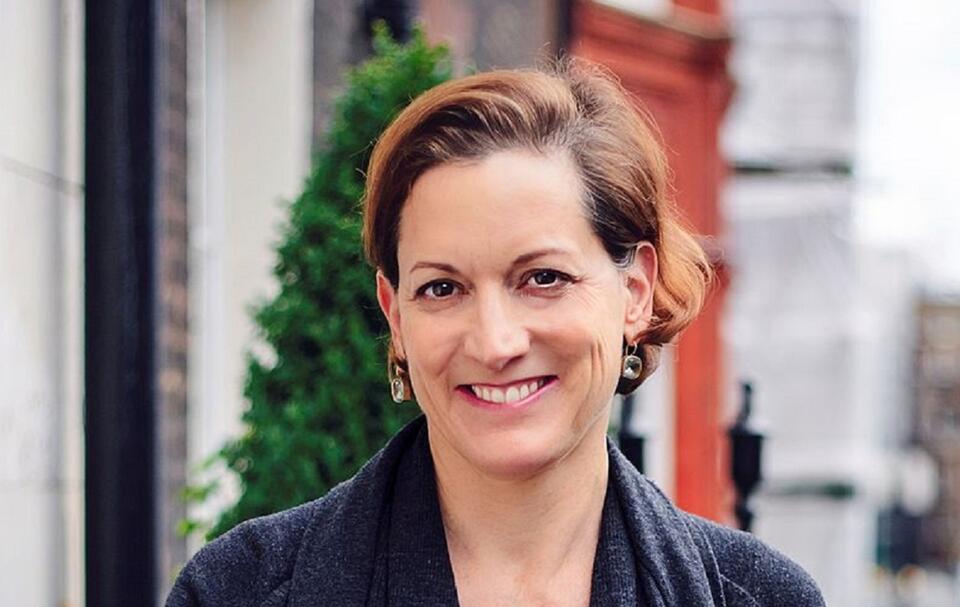 Anne Applebaum / autor: Hb19821970, CC BY-SA 3.0 <https://creativecommons.org/licenses/by-sa/3.0>, via Wikimedia Commons