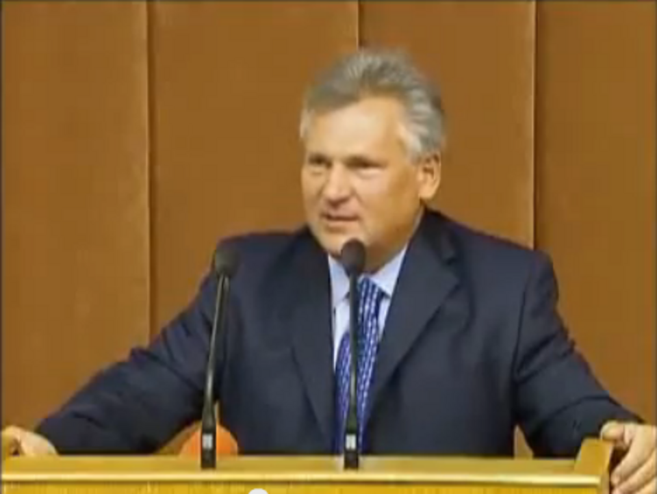 screenshot z YouTube