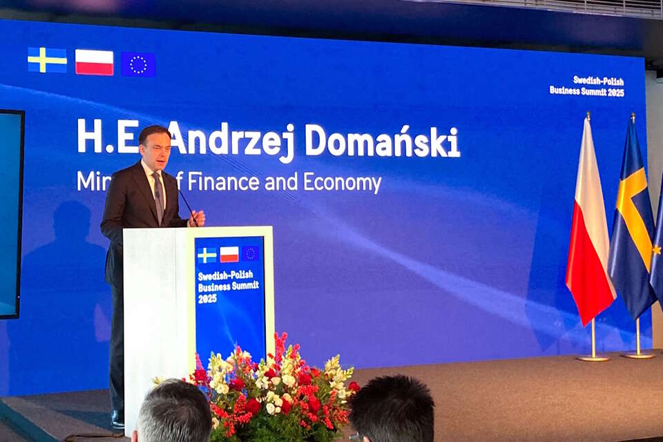 Po 10 miesiącach 227 mld zł deficytu! Brakuje ponad 50 mld