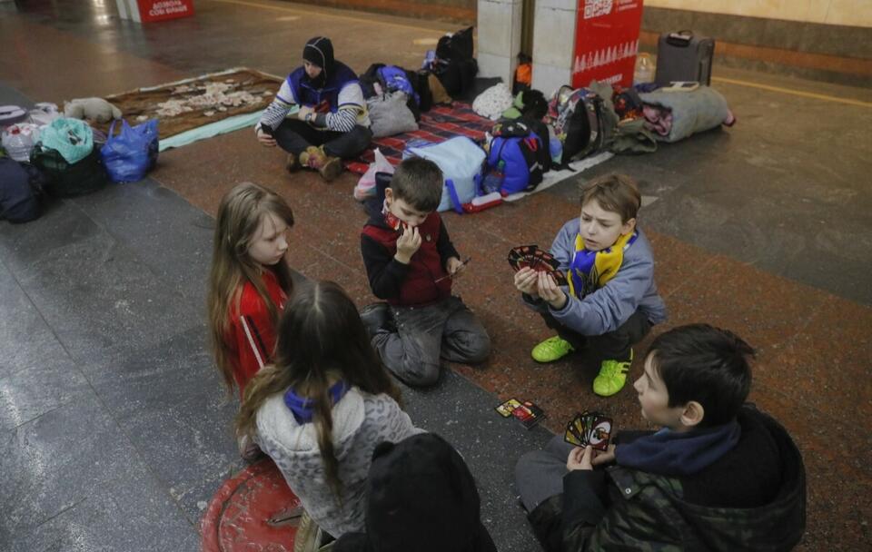 Tragiczny bilans bandyckiego ataku Rosji! 21 dzieci nie żyje / autor: PAP/EPA/SERGEY DOLZHENKO