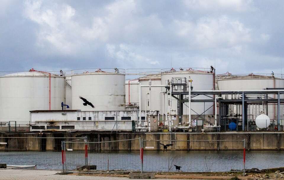 Grupa najbogatszych państw dyskutuje o cenach ropy